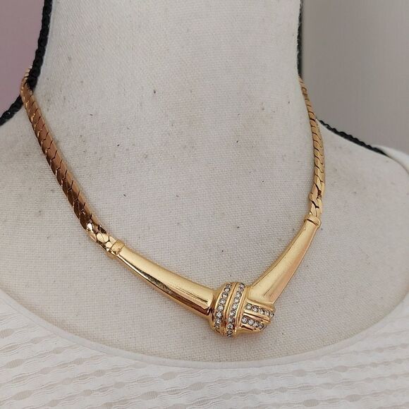 Christian Dior Crystal Embellished Gold Tone Statement Collar Necklace - Picture 3 of 9